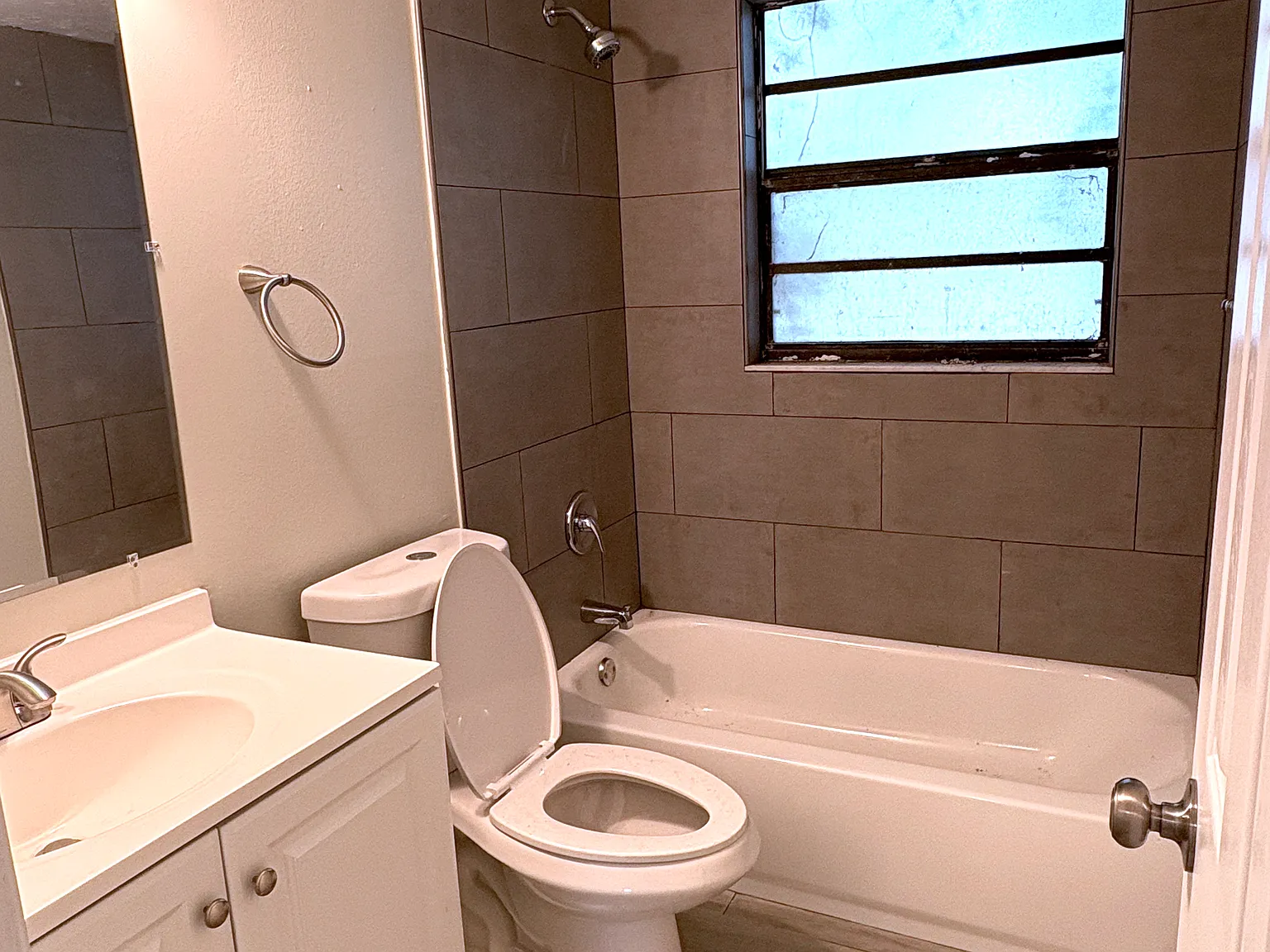 2 bed, 1566 sqft, $1,250 — Photo 4