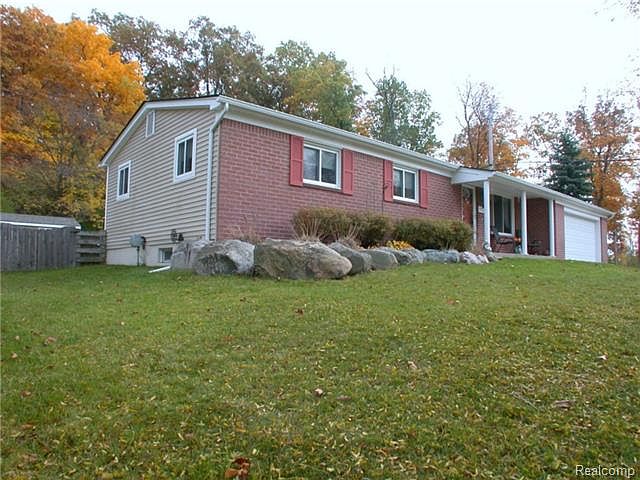 1st image of 2902 Sleaford Dr