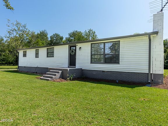 2nd image of 231 Blue Meadow Cir