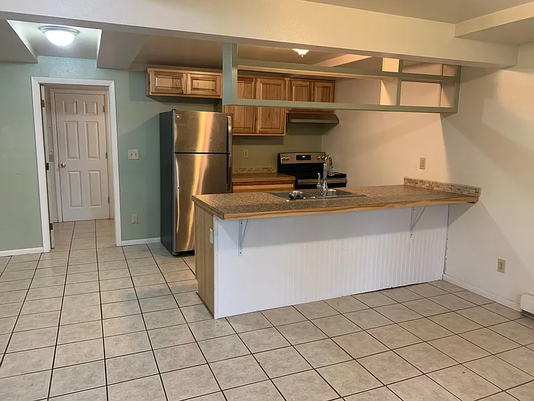 705 Maple St #B — Photo 4