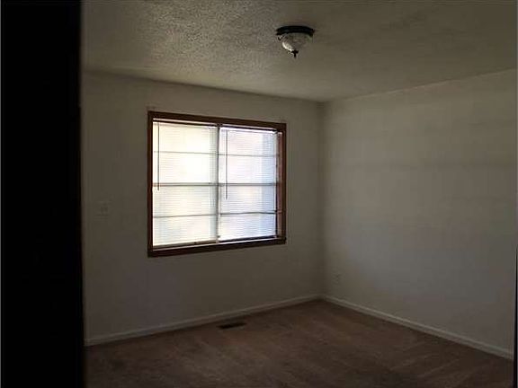 3rd image of 403 Pauline Ave