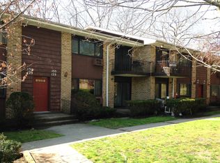 133 Kennedy Dr, Bridgeport, CT 06606