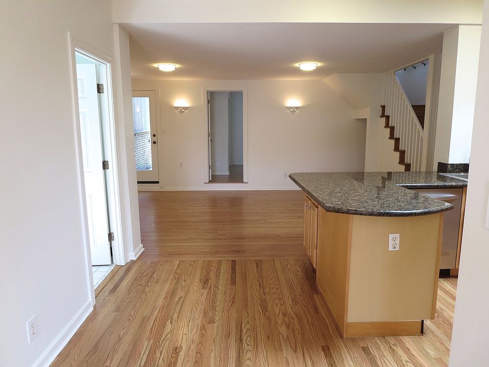 1st image of 342 Chenery St
