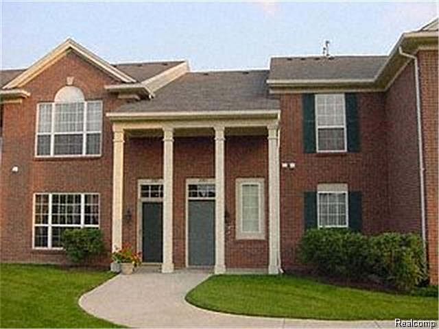 1st image of 11203 Farmingdale Ln #122