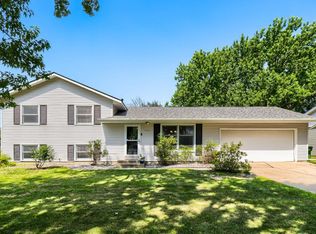 10439 Thrush St NW, Coon Rapids, MN 55433