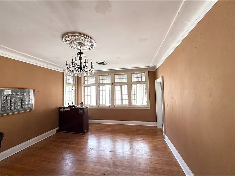 7211 Saint Charles Ave — Photo 6