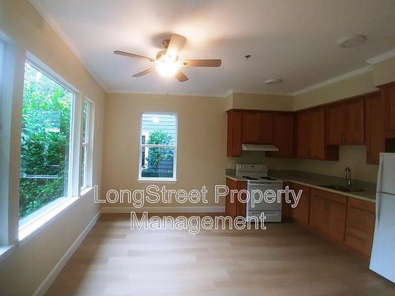 5th image of 2625 NE Clackamas St #1