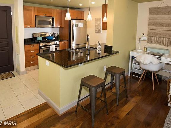 4th image of 2451 Midtown Ave Unit 1415