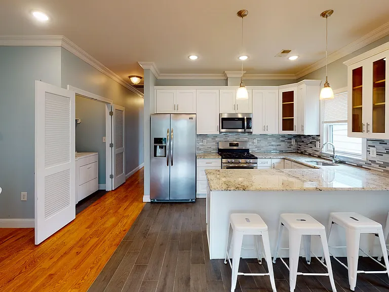 359 New York Ave #2 — Photo 1