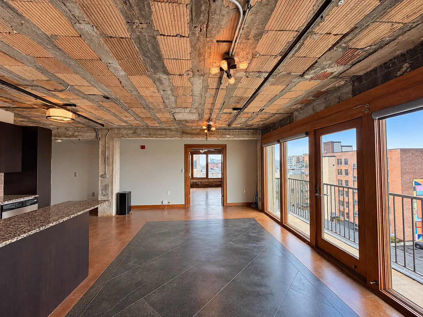 2915 John R St — Photo 3
