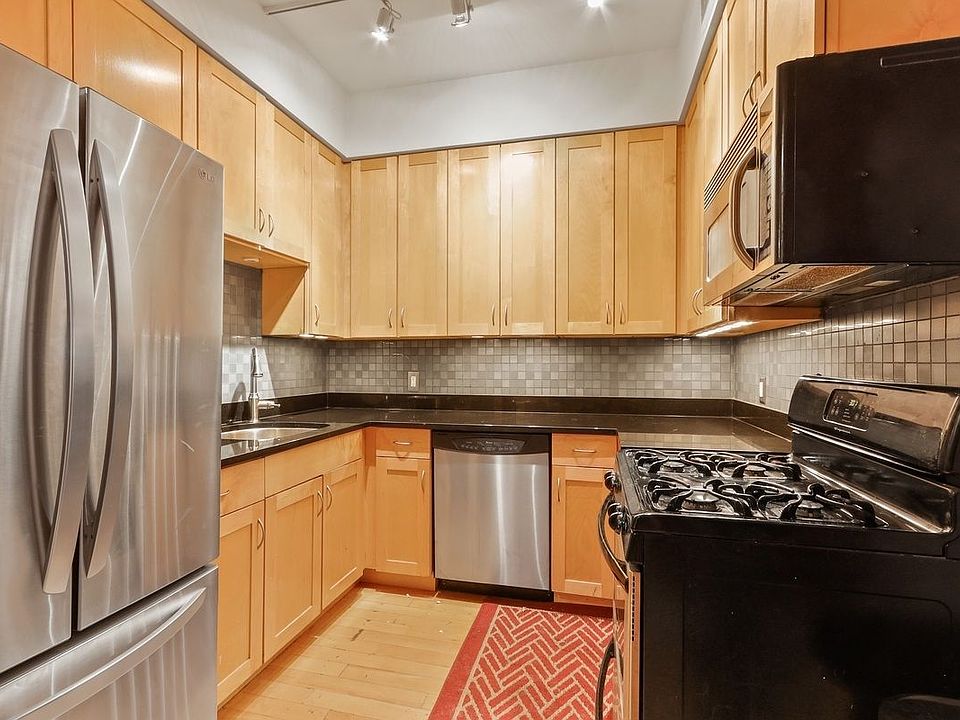 1st image of 328 Bergen St APT 1B