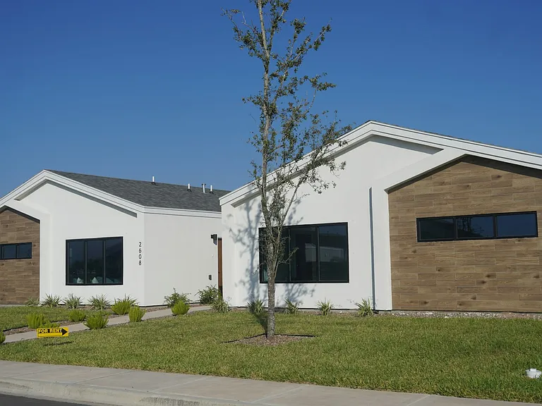 2608 Mockingbird Rd #1 — Photo 2