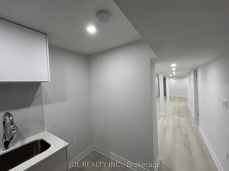 82 Puccini Dr — Photo 20