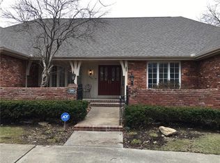 5304 W 83rd Ter, Prairie Village, KS 66207