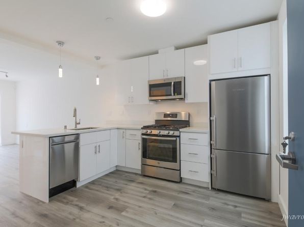 3933 Mission St #6