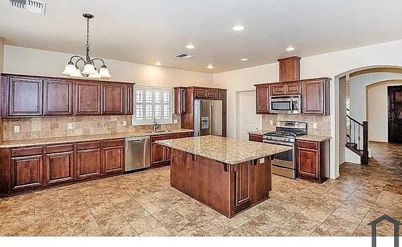2nd image of 3676 W 36th St