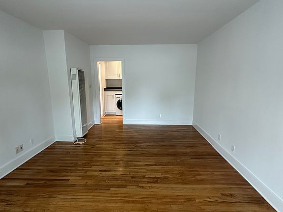 4th image of 10903 Culver Blvd #10903