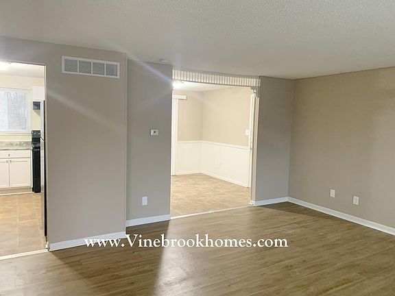 5th image of 2804 N Pawnee Dr