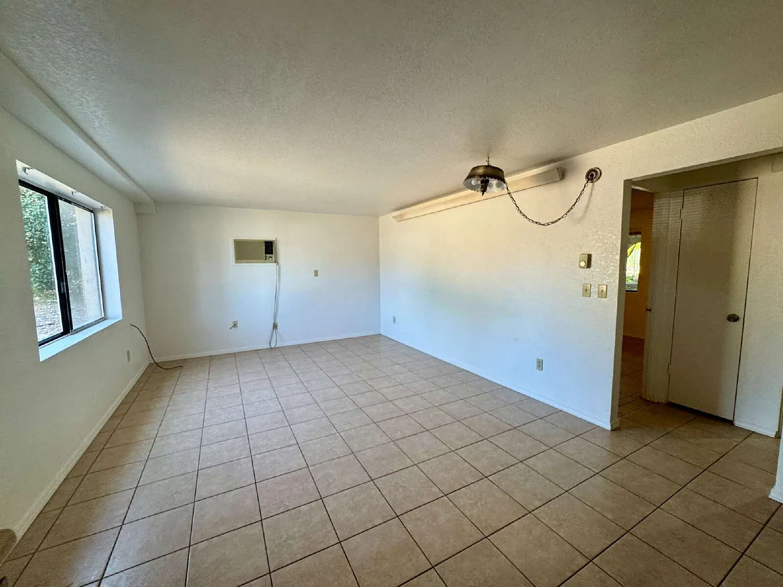 1 bed, 1.0 bath, $1,000 — Photo 4
