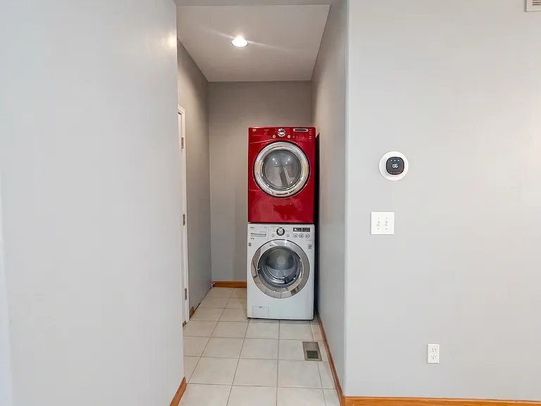 42 Audrey Cir — Photo 5