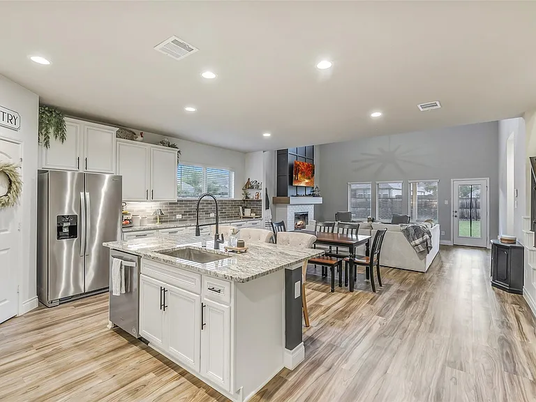 9239 Brunel Ln — Photo 15
