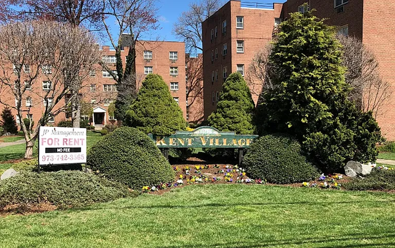 SIGNAGE