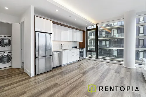 224 E 135th St #2412S Photo 1