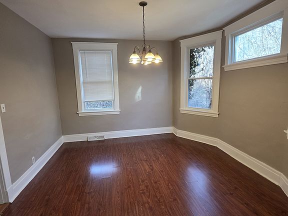 2nd image of 1025 Underwood Pl