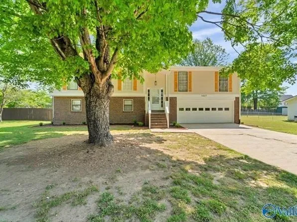1407 Longbrook Dr NE, Cullman, AL 35055