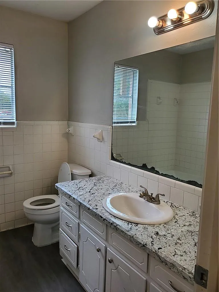 2 bed, 1.0 bath, 600 sqft, $800 — Photo 3
