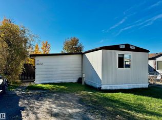 2251 50th St #17, Drayton Valley, AB T7A0C5