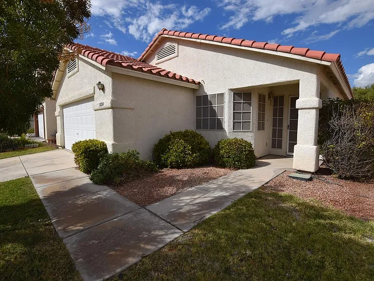 1024 Clover Tip Ct — Photo 3