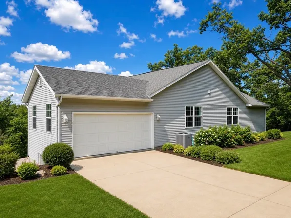 W9295 Emberson Ln, Blanchardville, WI 53516