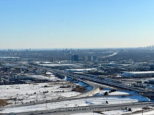8 Interchange Way Photo 1