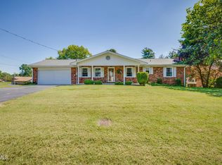 2106 Knob Creek Rd, Johnson City, TN 37604