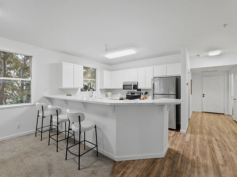 951 S 12th St #220 — Photo 10