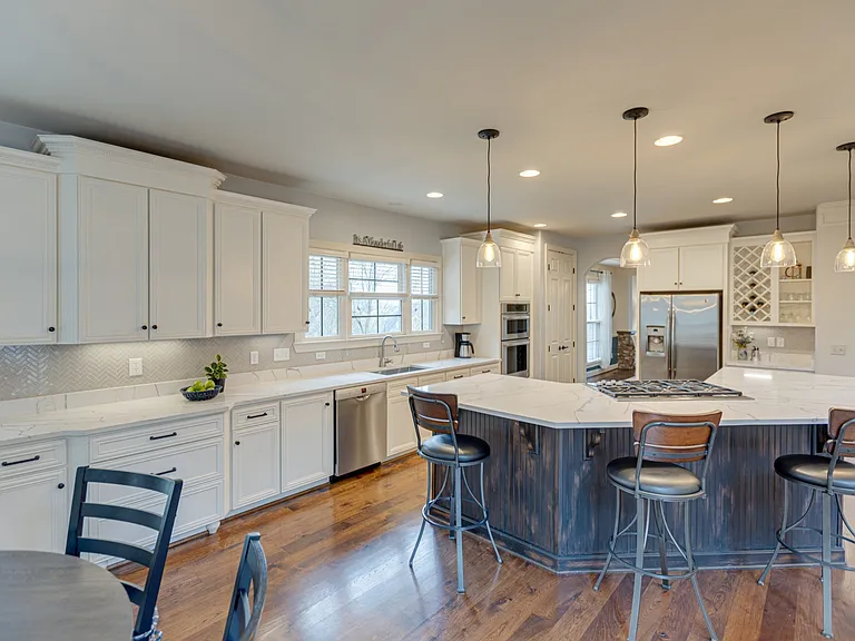 219 King Arthur Cir — Photo 11