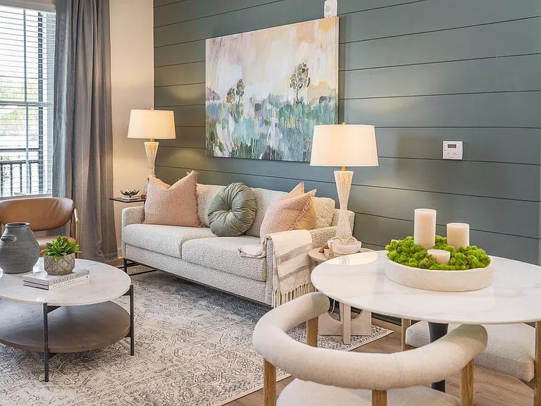 Miro Luxury Apartments — Photo 7