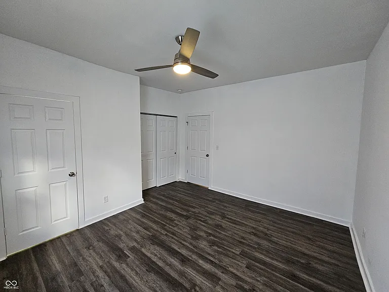 2121 Webb St — Photo 10