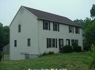 127 Liberty St, Clinton, CT 06413
