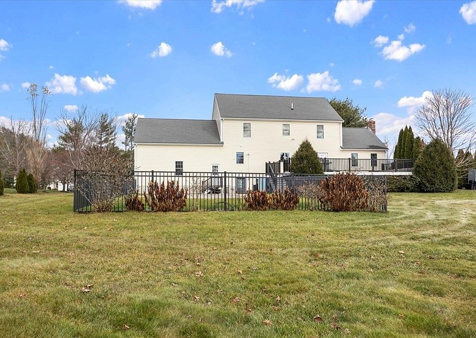 42 Meadow St, Carver, MA 02330 Zillow