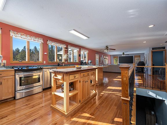 5th image of 23548 W River Rd