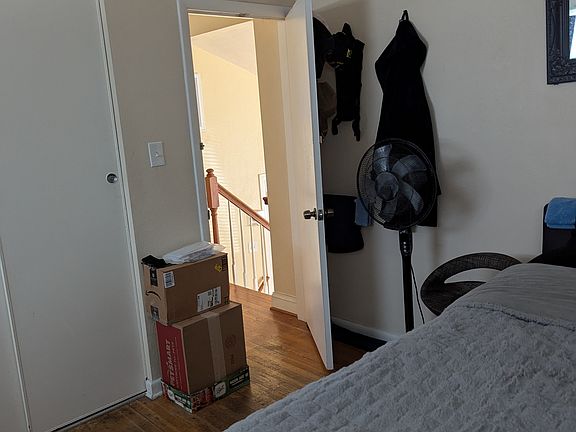 3rd image of 316 Taldan Ave