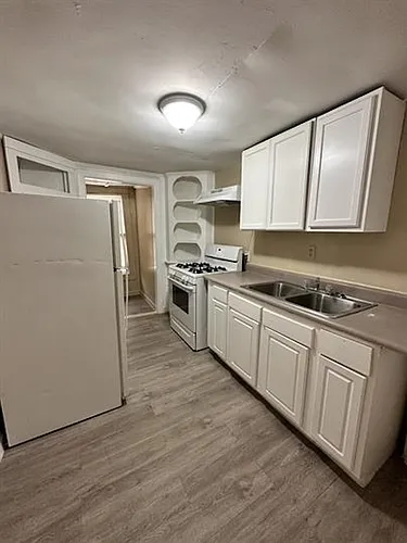 314 N Nueces Photo 1