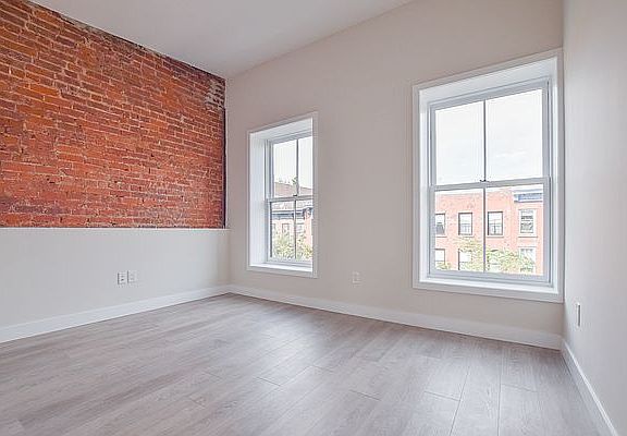 4th image of 84 Carroll St Floor 3