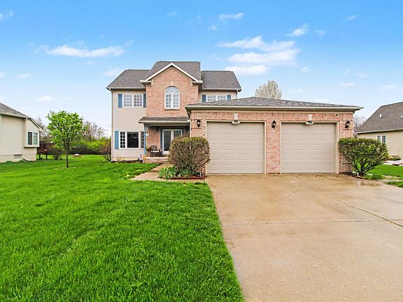 3rd image of 8060 Fox Tail Ct