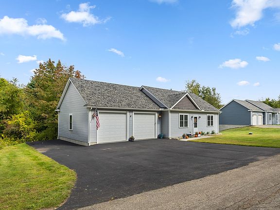 2nd image of 4 McCarthy Rd