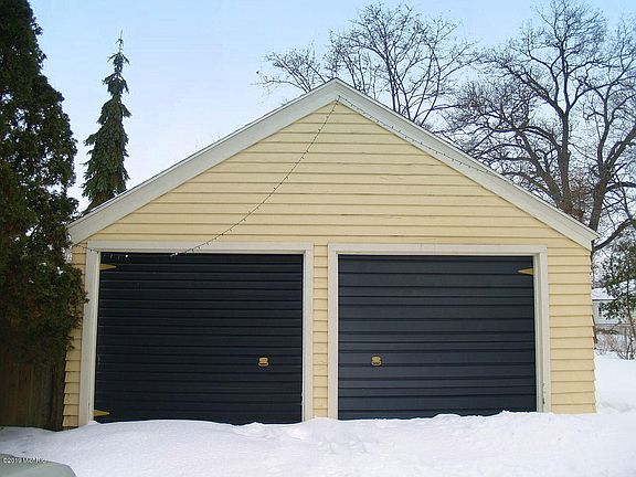 2nd image of 2605 Brooklyn Ave SE