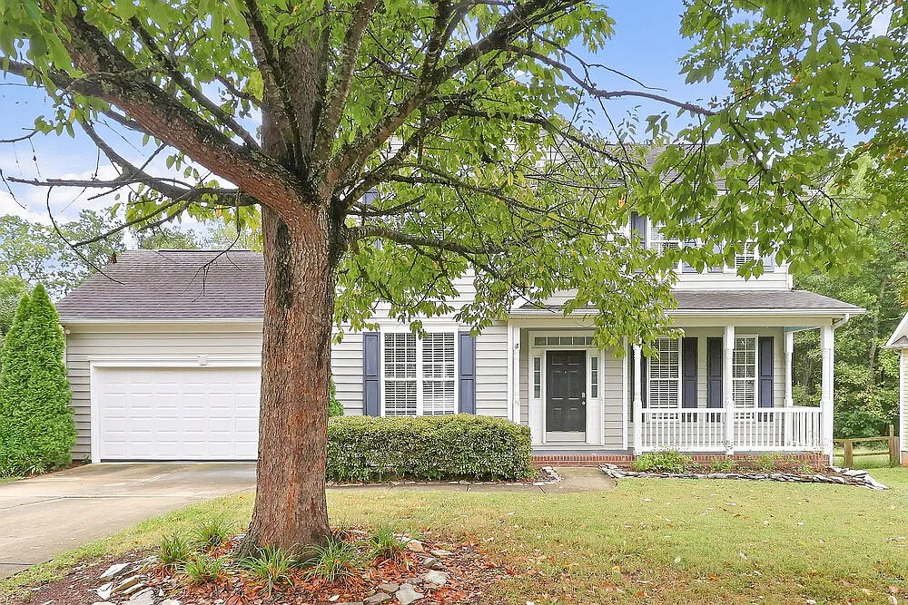 4 bed, 2.5 bath, 1746 sqft, $2,155 — Photo 1