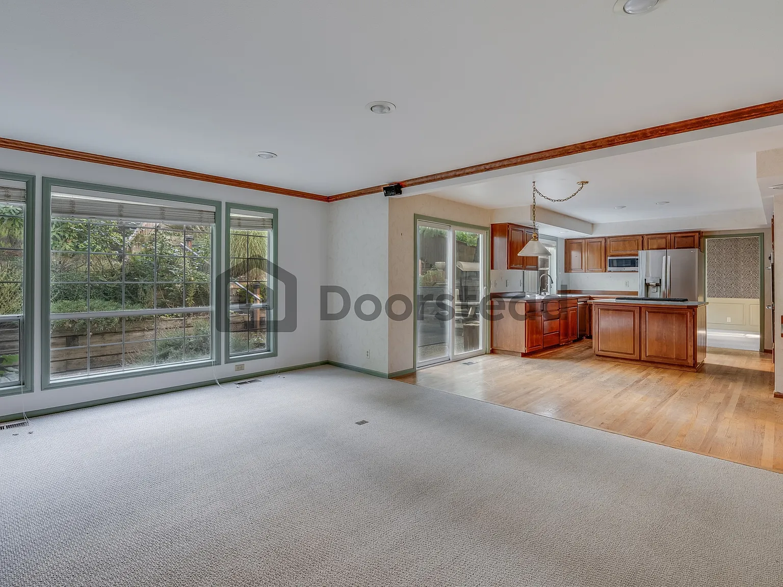 3 bed, 2.5 bath, 3060 sqft, $5,500 — Photo 3